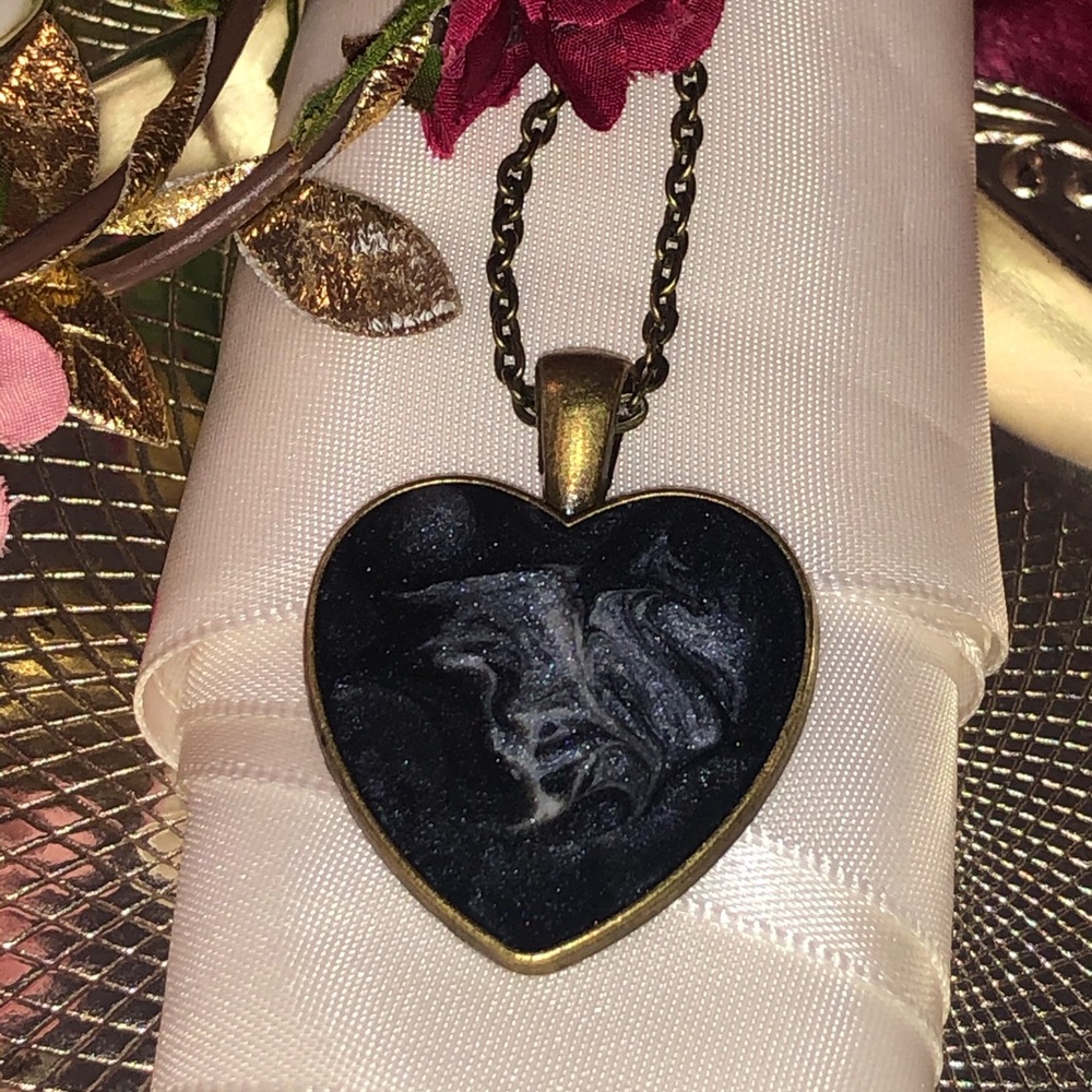 Cold stone heart pendant!